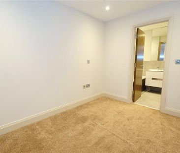 3 bedroom detached house to rent - Photo 4