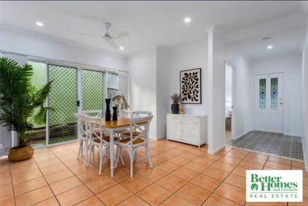 Bright, Spacious & Conveniently Located 3 Bedroom Home - Photo 4