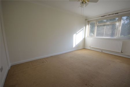 London Road, Ewell, Epsom, Surrey, KT17 2BU - Photo 3