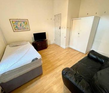 House share to rent - Photo 3