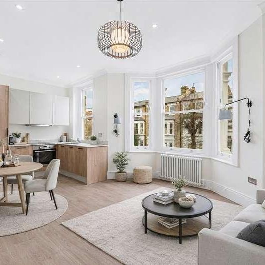 St Stephen's Avenue, Shepherd's Bush, W12 - Photo 1