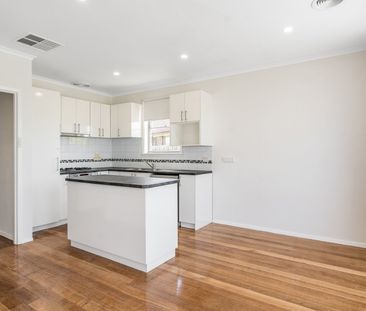Recently Renovated, Comfortable Living! - Photo 6