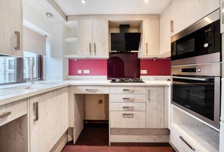 2 bedroom end of terrace house to rent - Photo 4