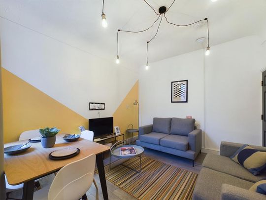 4 bedroom house to rent - Photo 1