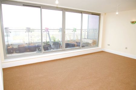 Price £1,950 pcm - Available Now - Unfurnished - Photo 3