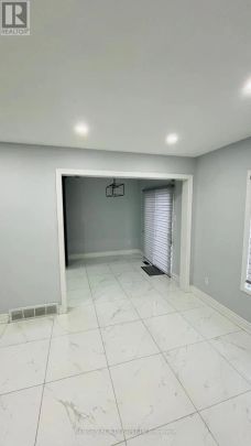 803 DEVERON CRESCENT W - Photo 1