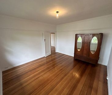 THREE BEDROOM IN A GREAT LOCATION - Photo 1