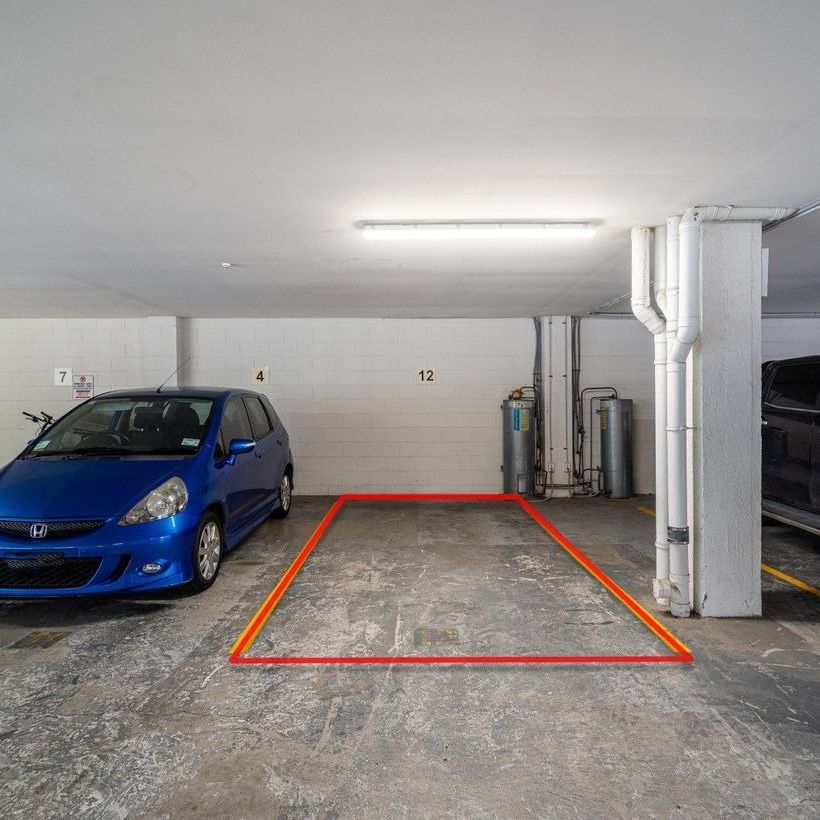 Furnished Funky 1+1 Apartment with car park - Photo 1