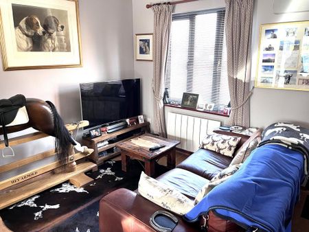 2 bedroom semi-detached house to rent - Photo 2