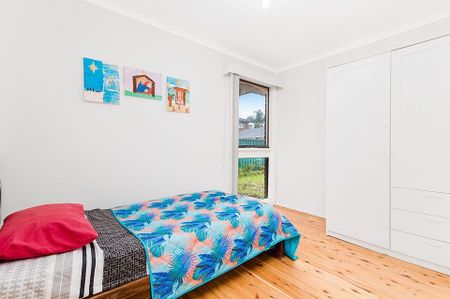 Single Level Residence in Prime Location! - Photo 5