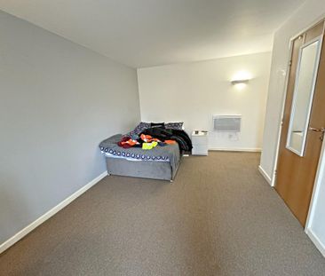 2 bedroom apartment to rent - Photo 4