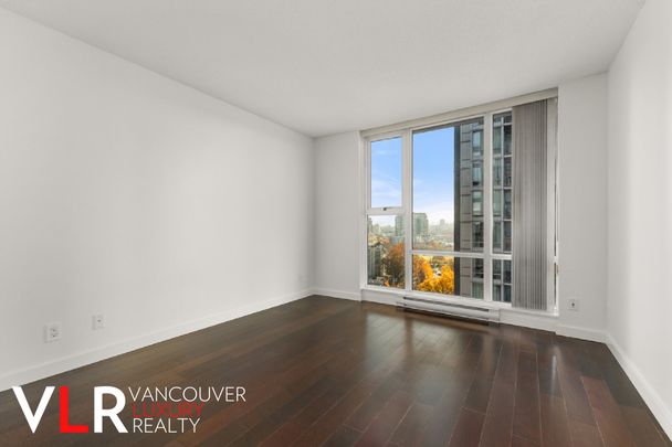 Condo in Downtown Vancouver, BC - Photo 1
