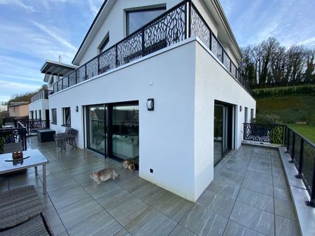 4.5 room apartment of high standing with elevator - Photo 3