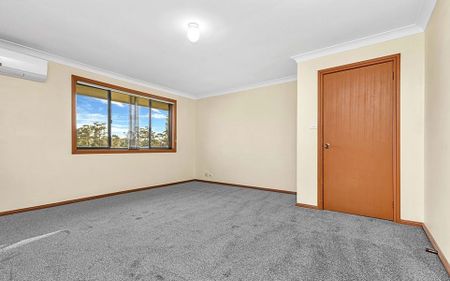 Two Bedroom, Brick Beauty - Photo 2