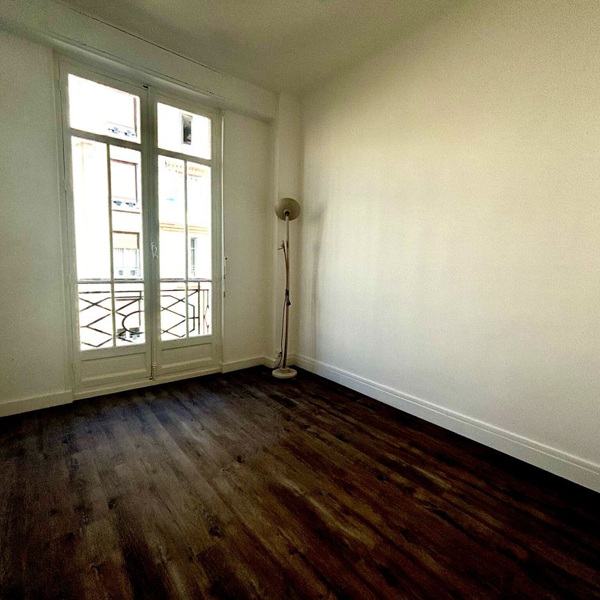 Appartement 3 pièces 51m2 MARSEILLE 4EME 890 euros - Photo 1