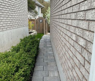 For Lease - 35 Sandringham Circle, Orangeville, Ontario - Photo 4