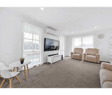 Spacious 3 Bed room Family Home! - Photo 1