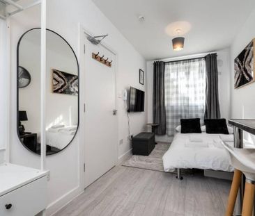 Studio to rent - Photo 3