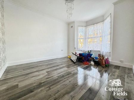 4 bedroom terraced house to rent - Photo 2