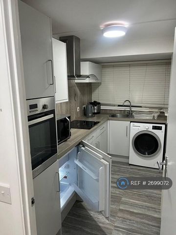 1 bedroom flat to rent - Photo 5