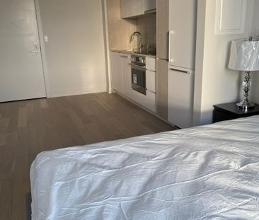1288 Rue St Antoine O. Montréal (Ville-Marie), QC H3C - Photo 3