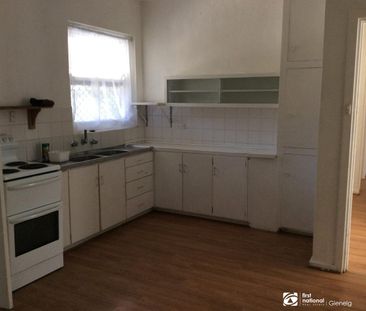 CENTRAL LOCATION WITH EASY ACCESS - THREE BEDROOM HOME - Photo 5