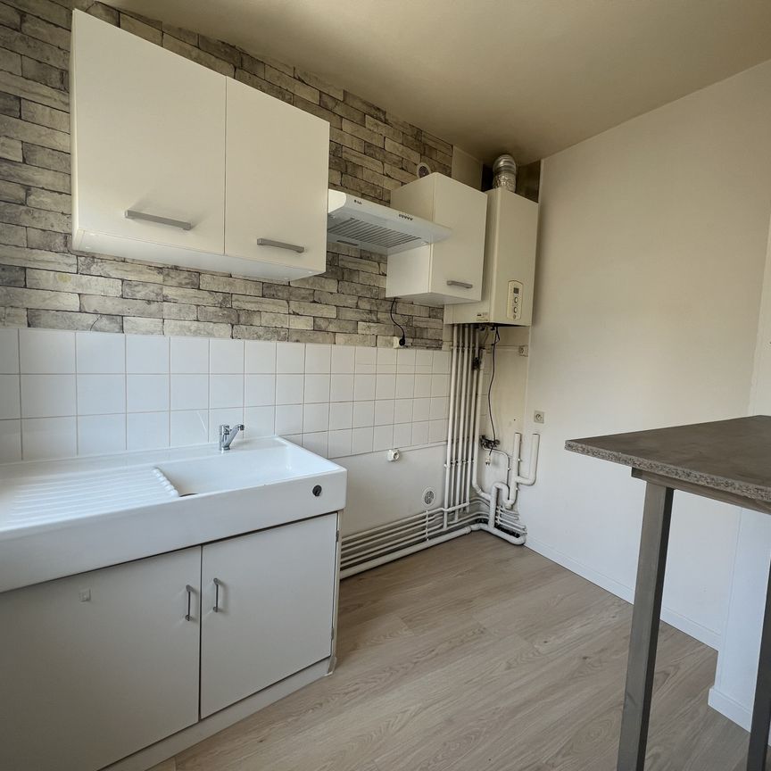 Location Appartement 2 pièces 27m² LE MANS 72000 - Photo 1