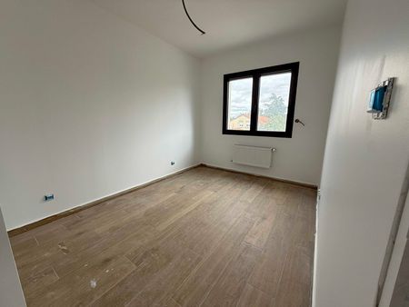 Appartement Saint Priest 3 pièce(s) 62.7 m2, - Photo 3