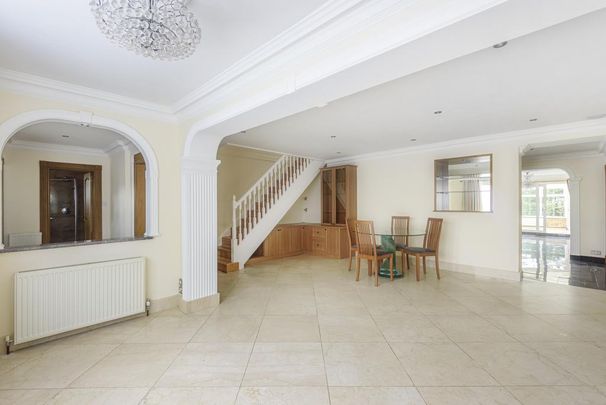 5 bedroom detached house to rent - Photo 1