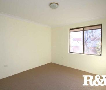 Perfectly Located Two Bedroom Unit - Photo 5
