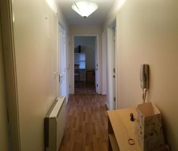 3 bedroom flat to rent - Photo 3