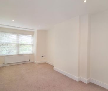 3 bedroom apartment to rent - Photo 4