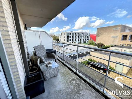 Topappartement gelegen te centrum Aalter met tweeslaapkamers - Photo 2