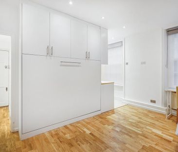 Studio to rent - Photo 1