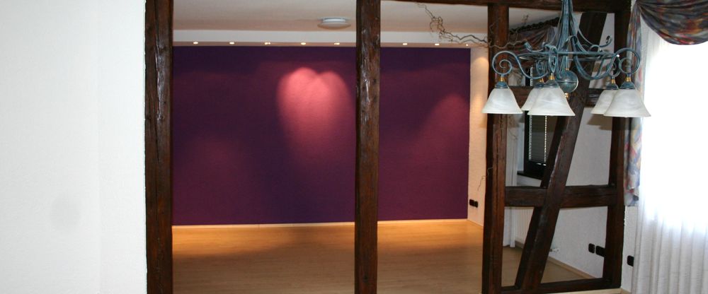 Haus im Haus: 6,5 Zimmer Mietwohnung mit sep. Freisitz in Bahnnähe von Geisenhei ... - Photo 1