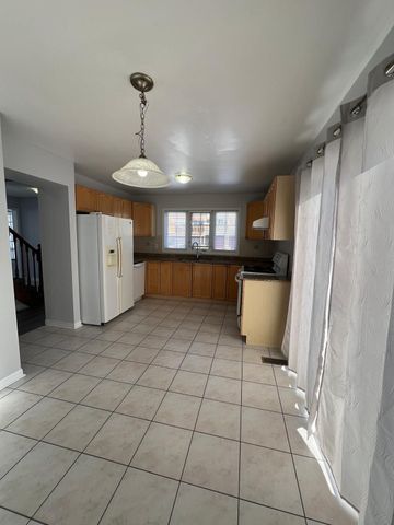 For Lease - 48 Cheetah Crescent, Toronto, Ontario - Photo 3