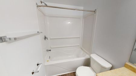 Two Bedroom Apartment - Photo 3