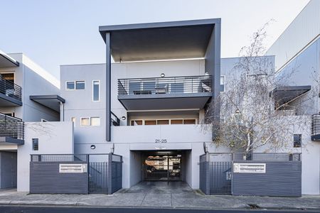 6/21-25 Macquarie Street, Prahran VIC 3181 - Photo 2