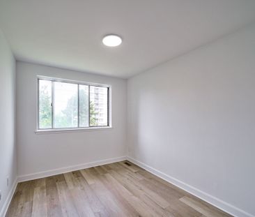 For Lease - 2012 Sheppard Avenue Unit# TH102, Toronto, Ontario - Photo 3