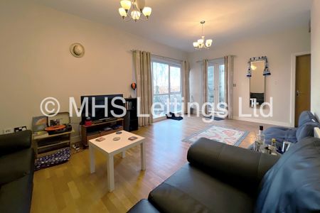 2 Bedroom Apartment for rent in Shire Oak Road - Photo 2