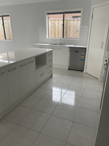 Dual-Living Comfort in the Heart of Meridian Estate - Photo 4
