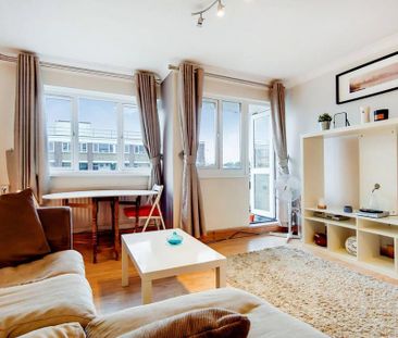 3 bedroom flat to rent - Photo 2