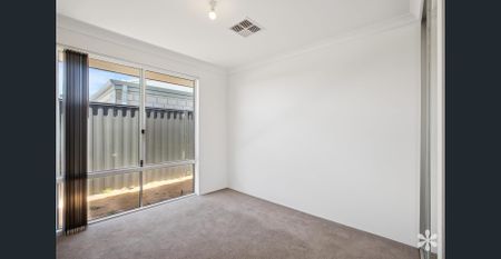 Family Home with Theatre and Scullery - Photo 4