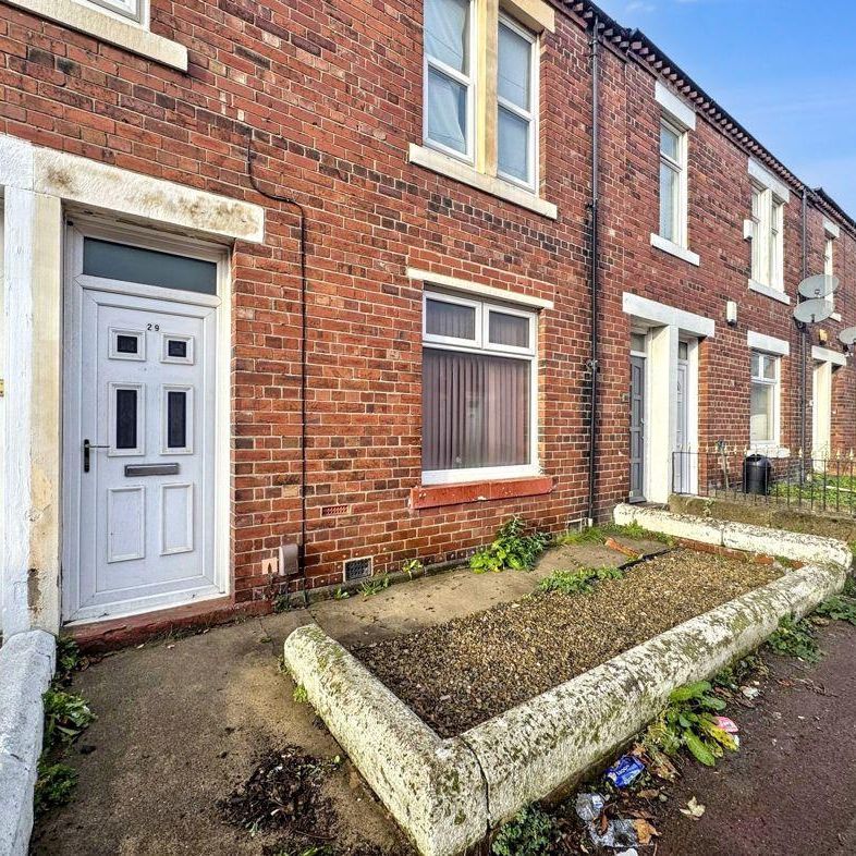 2 bed ground floor flat to rent in NE10 - Photo 1