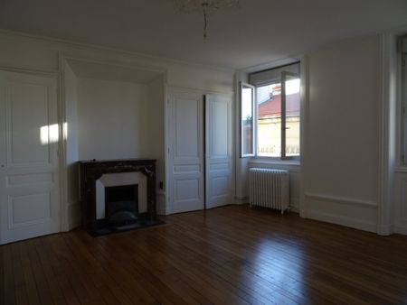 APPARTEMENT T6 A LOUER - Photo 3