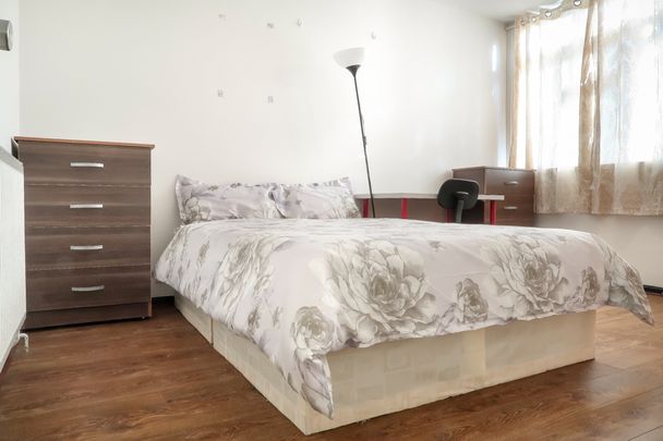 RM3 Cable Street | Whitechapel | London | E1 8GT - Photo 1