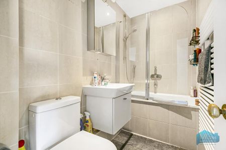 3 bedroom apartment to rent - Photo 4