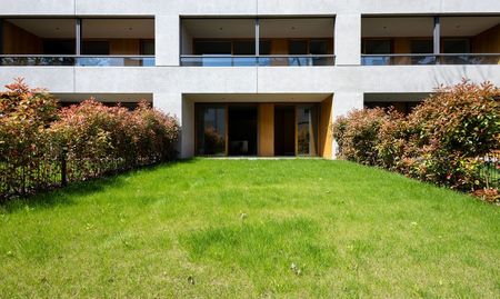 HAUSBERG 2 izbový byt s terasou a záhradou - Fotografia 2