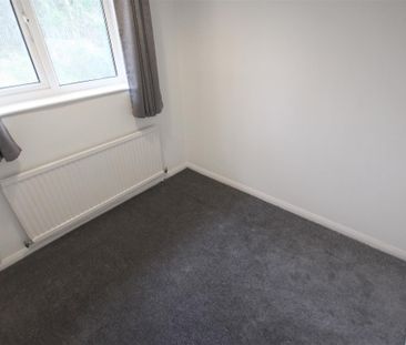 2 Bedroom Apartment - Purpose Built To Let - Photo 4