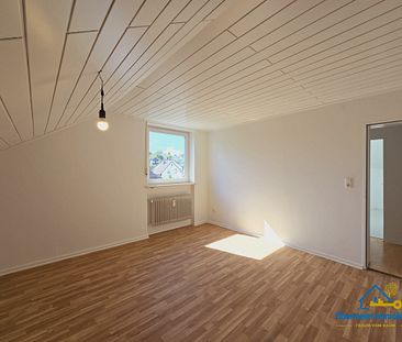 Modernisierte 3,5-Zimmerwohnung mit Gartenanteil und Garage - Photo 6